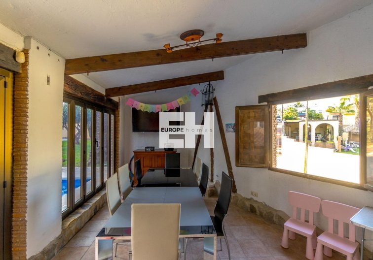 Segunda mano - villa - Torrevieja - Los Balcones 