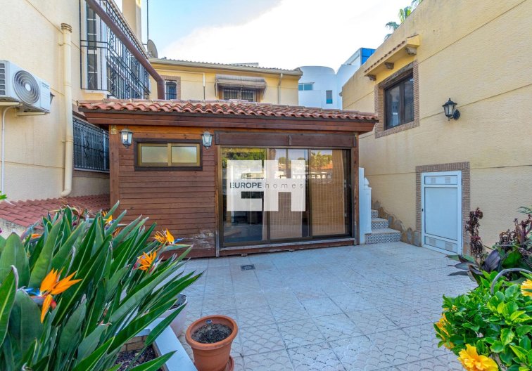 Segunda mano - villa - Torrevieja - Los Balcones 