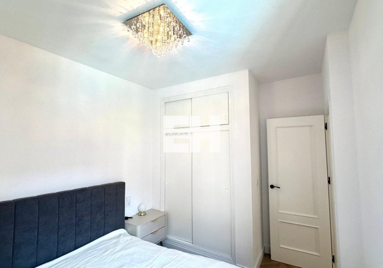 Segunda mano - Apartamento  - Torrevieja - Centro