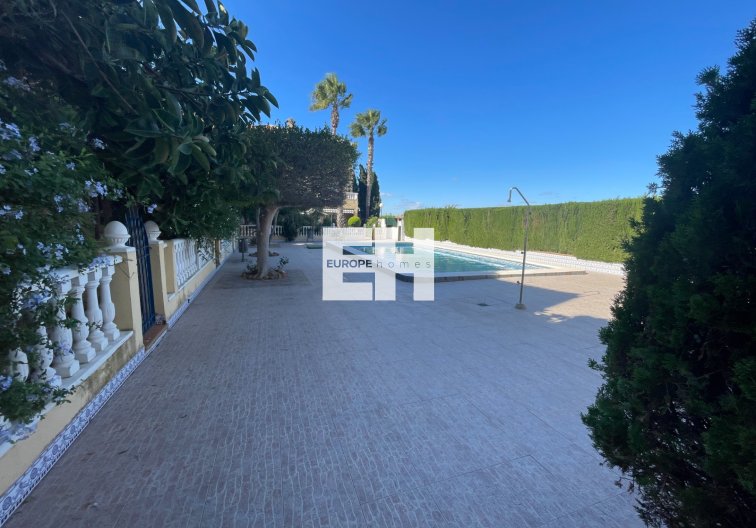 Segunda mano - villa - Guardamar del Segura - Costa Blanca