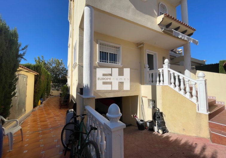 Segunda mano - villa - Guardamar del Segura - Costa Blanca