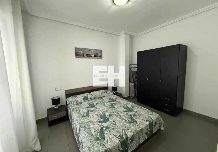 Segunda mano - Apartamento  - Torrevieja - Las Piscinas Naturales