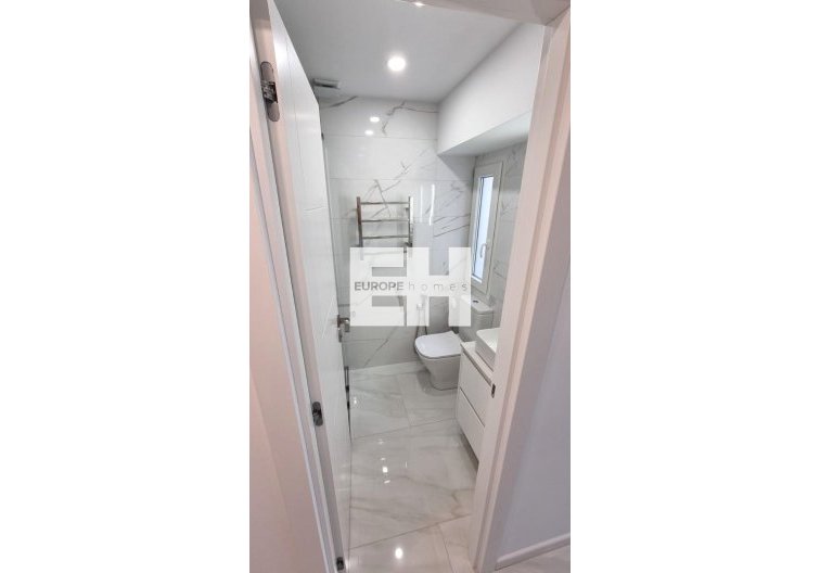 Segunda mano - Apartamento  - Torrevieja - Centro