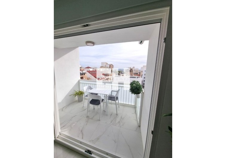 Segunda mano - Apartamento  - Torrevieja - Centro
