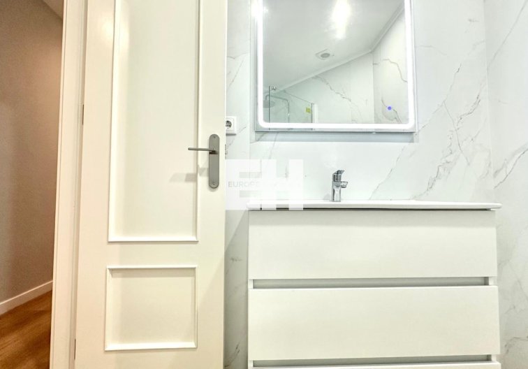 Segunda mano - Apartamento  - Torrevieja - La Mata Pueblo