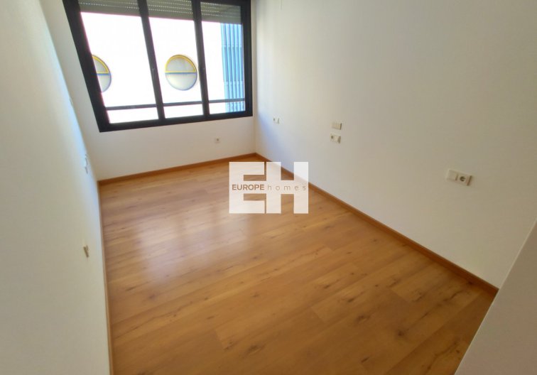 Segunda mano - Apartamento  - Torrevieja - Puerto