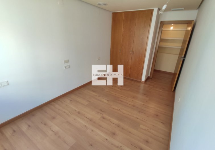 Segunda mano - Apartamento  - Torrevieja - Puerto