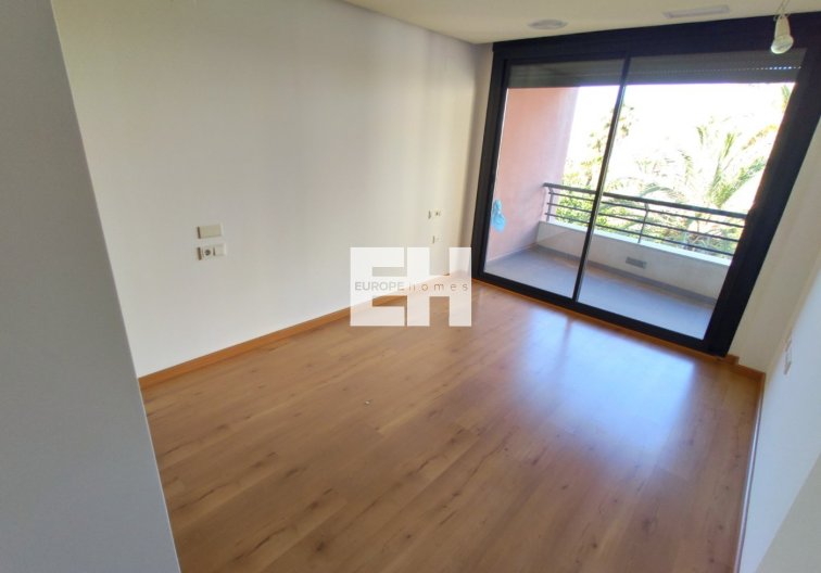 Segunda mano - Apartamento  - Torrevieja - Puerto