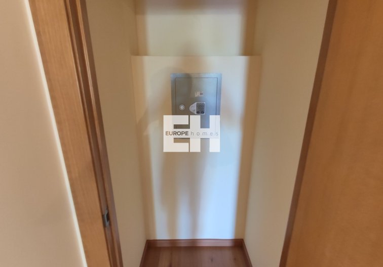 Segunda mano - Apartamento  - Torrevieja - Puerto