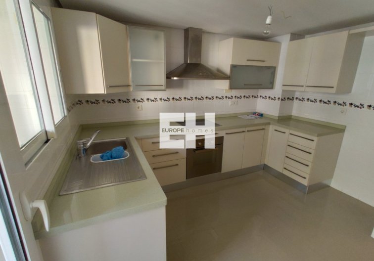 Segunda mano - Apartamento  - Torrevieja - Puerto