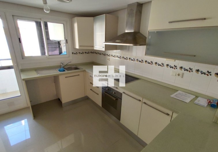 Segunda mano - Apartamento  - Torrevieja - Puerto