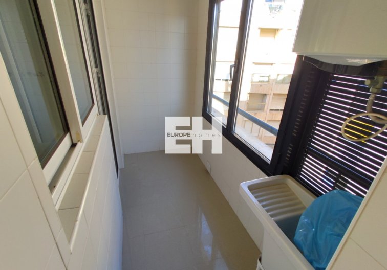 Segunda mano - Apartamento  - Torrevieja - Puerto