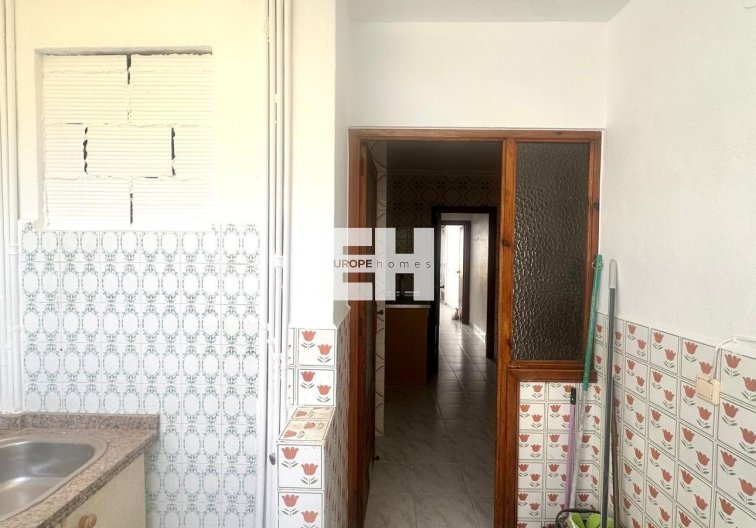 Segunda mano - Apartamento  - Torrevieja - Estacion De Autobuses