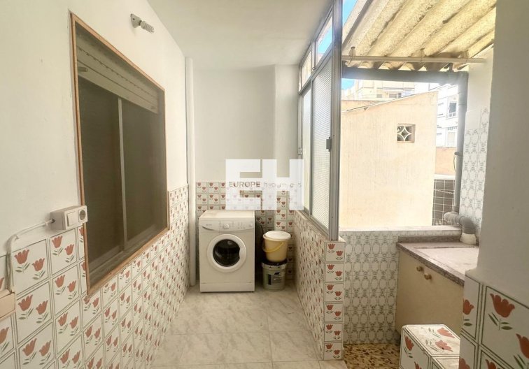 Segunda mano - Apartamento  - Torrevieja - Estacion De Autobuses