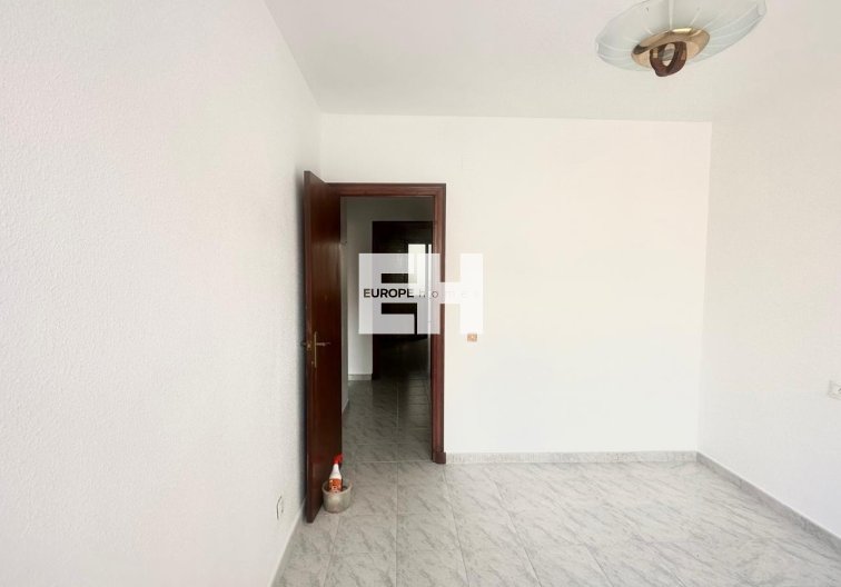 Segunda mano - Apartamento  - Torrevieja - Estacion De Autobuses