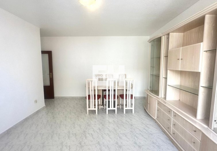 Segunda mano - Apartamento  - Torrevieja - Estacion De Autobuses