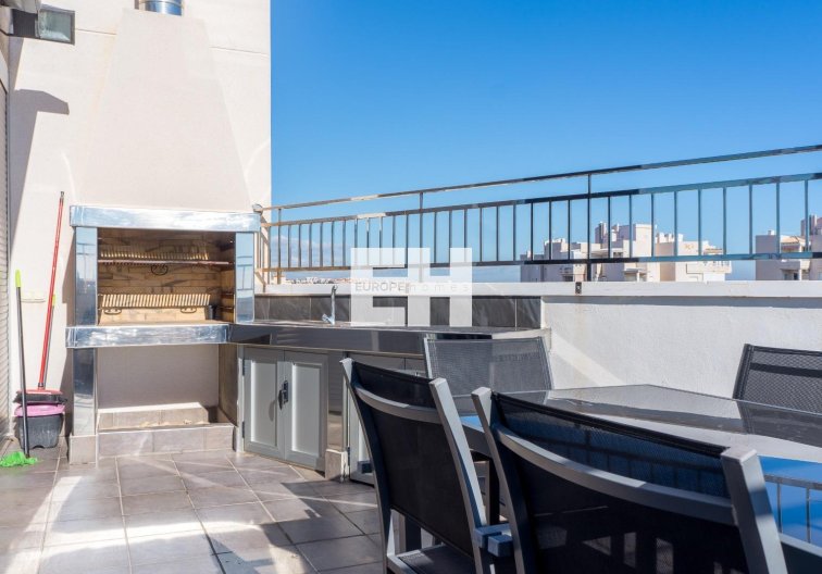 Segunda mano - Apartamento  - Torrevieja - Estacion De Autobuses
