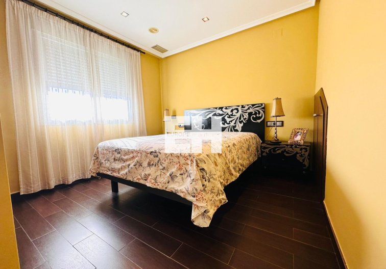Segunda mano - Apartamento  - Torrevieja - Estacion De Autobuses