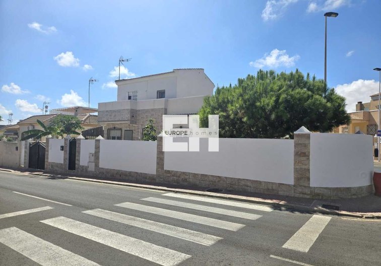 Segunda mano - villa - Torrevieja - Torre Del Moro