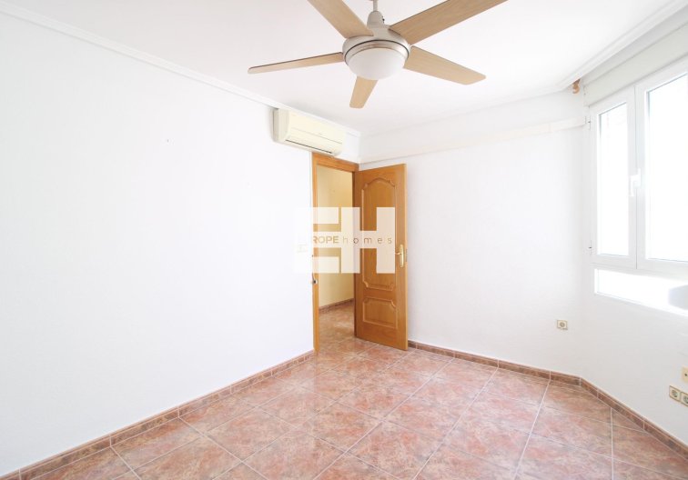 Resale - Apartment - Torrevieja