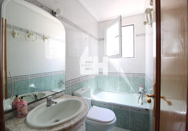 Resale - Apartment - Torrevieja