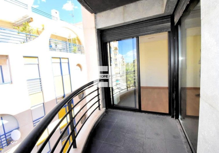 Segunda mano - Apartamento  - Torrevieja - Centro - Muelle Pesquero