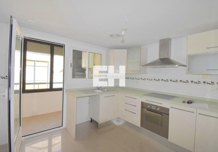 Segunda mano - Apartamento  - Torrevieja - Centro - Muelle Pesquero