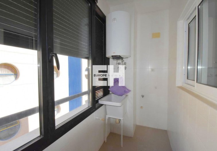 Segunda mano - Apartamento  - Torrevieja - Centro - Muelle Pesquero