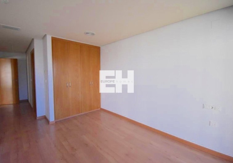 Segunda mano - Apartamento  - Torrevieja - Centro - Muelle Pesquero