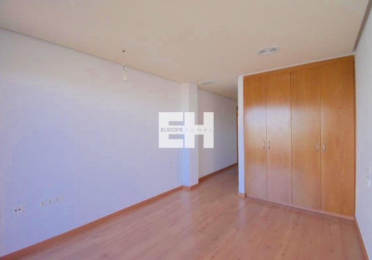 Segunda mano - Apartamento  - Torrevieja - Centro - Muelle Pesquero