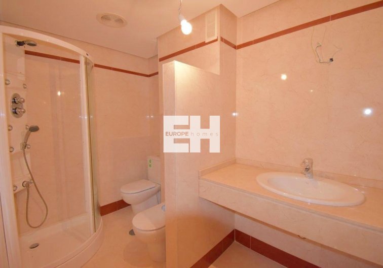 Segunda mano - Apartamento  - Torrevieja - Centro - Muelle Pesquero