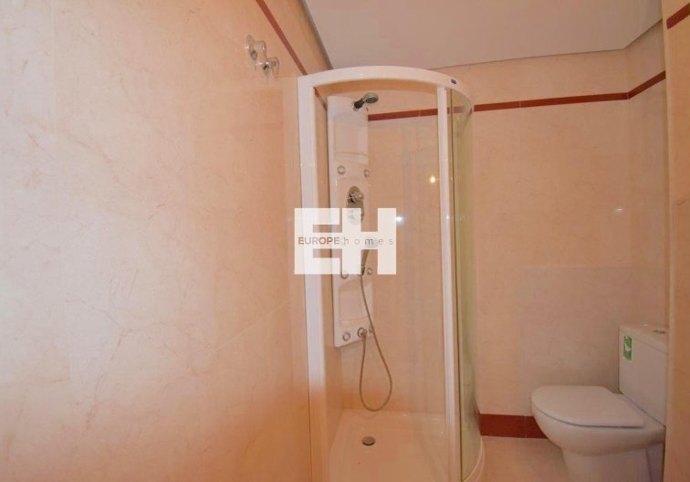 Segunda mano - Apartamento  - Torrevieja - Centro - Muelle Pesquero