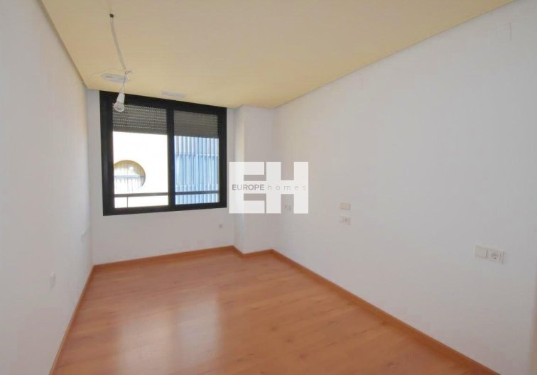 Segunda mano - Apartamento  - Torrevieja - Centro - Muelle Pesquero