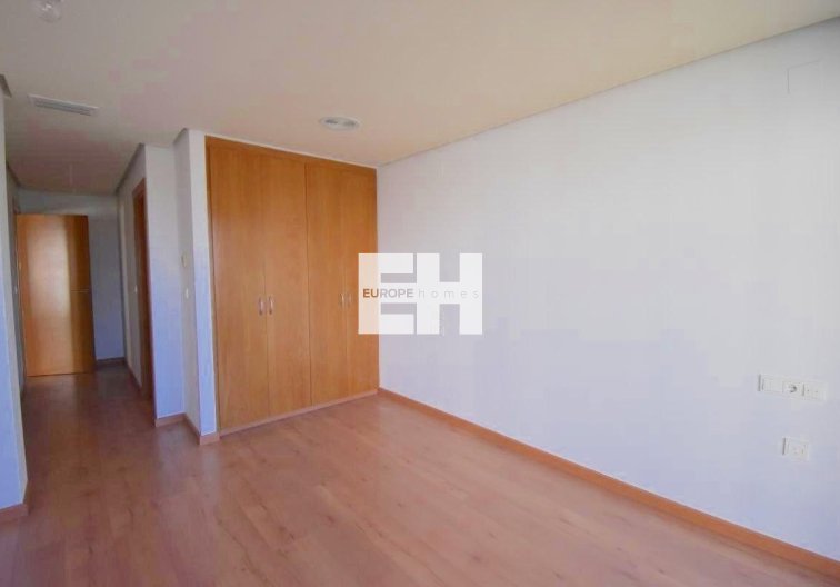 Segunda mano - Apartamento  - Torrevieja - Centro - Muelle Pesquero