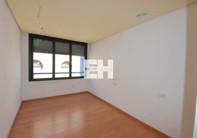 Segunda mano - Apartamento  - Torrevieja - Centro - Muelle Pesquero