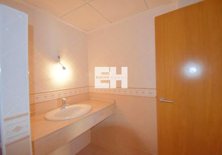 Segunda mano - Apartamento  - Torrevieja - Centro - Muelle Pesquero