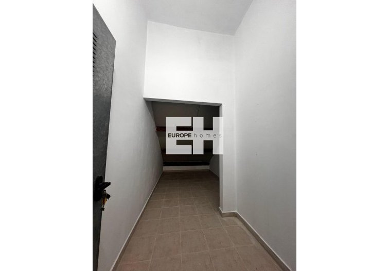 Segunda mano - Apartamento  - Torrevieja - Centro - Muelle Pesquero