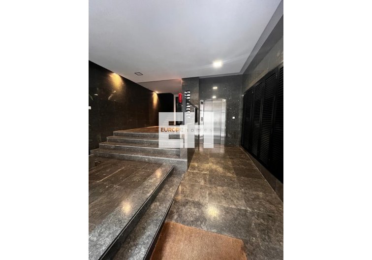 Segunda mano - Apartamento  - Torrevieja - Centro - Muelle Pesquero
