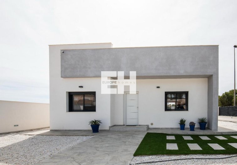 Segunda mano - villa - Pinar de Campoverde - LOS ROMEROS