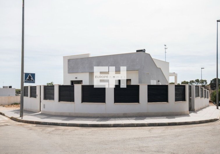 Segunda mano - villa - Pinar de Campoverde - LOS ROMEROS
