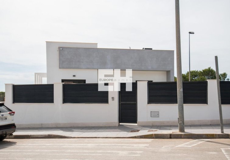 Segunda mano - villa - Pinar de Campoverde - LOS ROMEROS