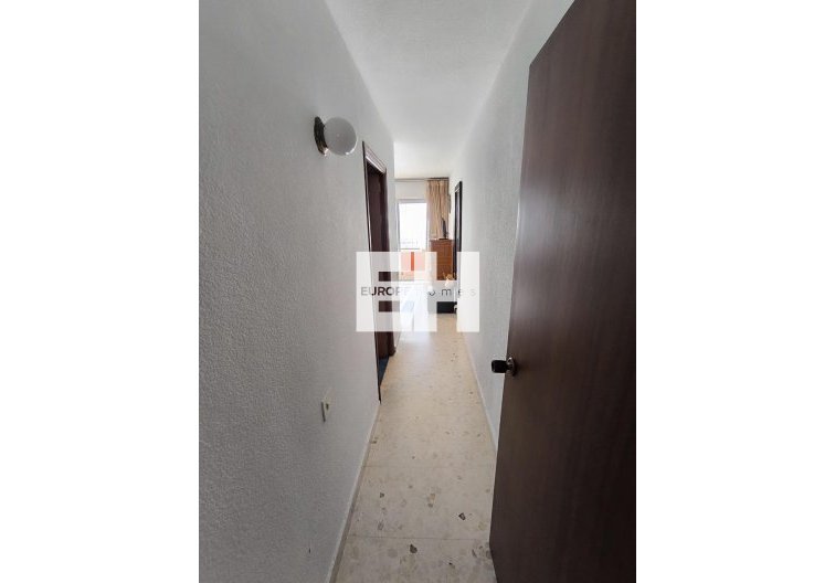 Segunda mano - Apartamento  - Torrevieja - Las Piscinas Naturales