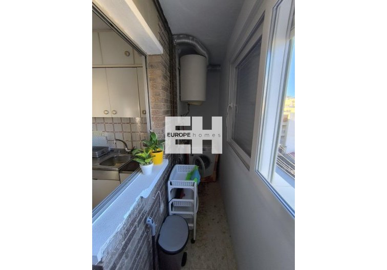 Segunda mano - Apartamento  - Torrevieja - Las Piscinas Naturales