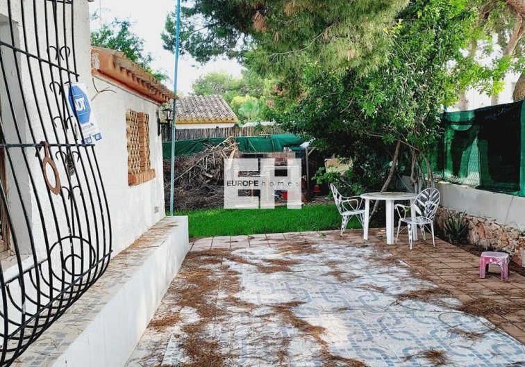 Segunda mano - villa - Orihuela Costa - Punta Prima