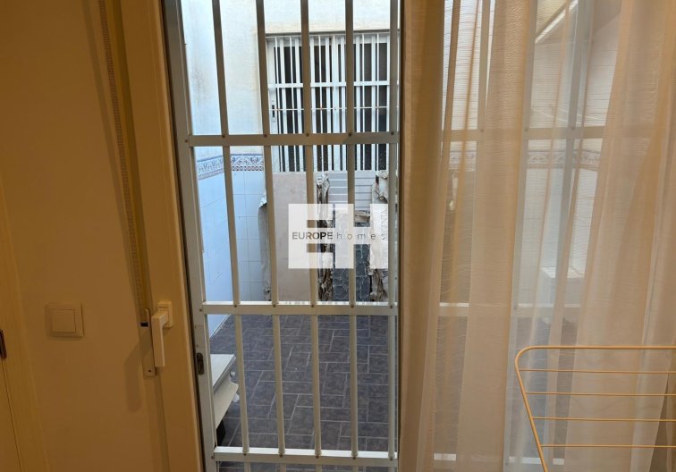 Segunda mano - Apartamento  - Torrevieja - Centro