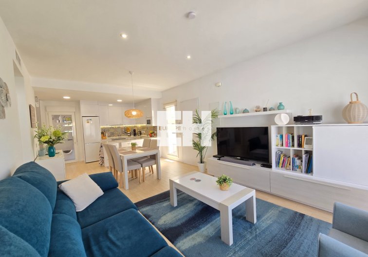 Resale - villa - Pilar de la Horadada - Costa Blanca