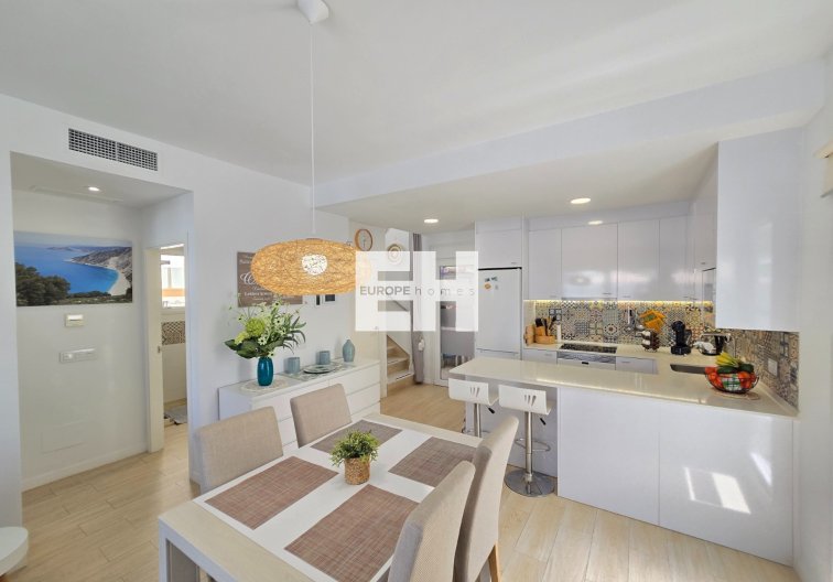 Resale - villa - Pilar de la Horadada - Costa Blanca