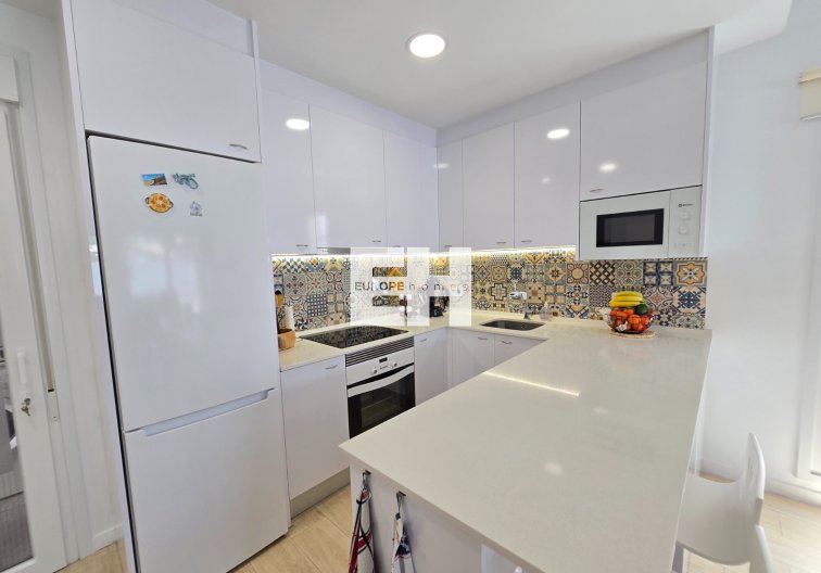 Resale - villa - Pilar de la Horadada - Costa Blanca