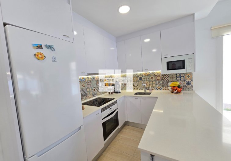 Resale - villa - Pilar de la Horadada - Costa Blanca