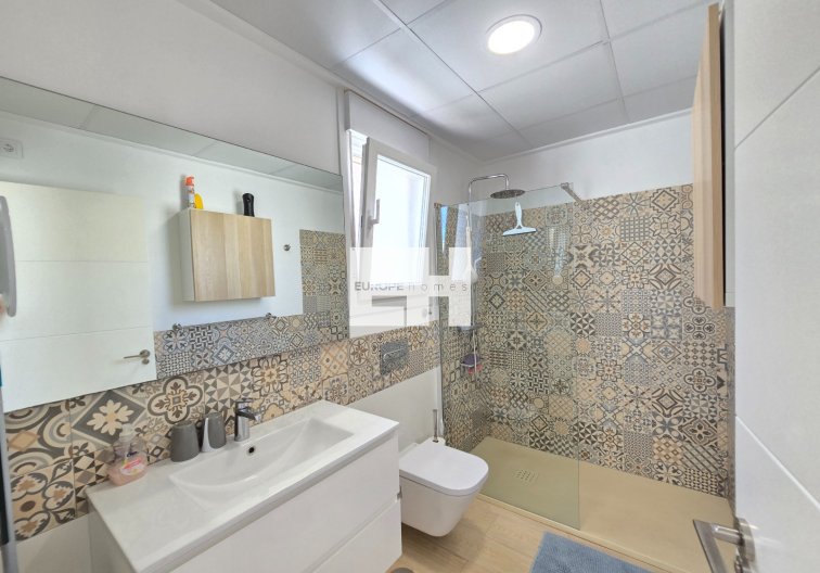 Resale - villa - Pilar de la Horadada - Costa Blanca